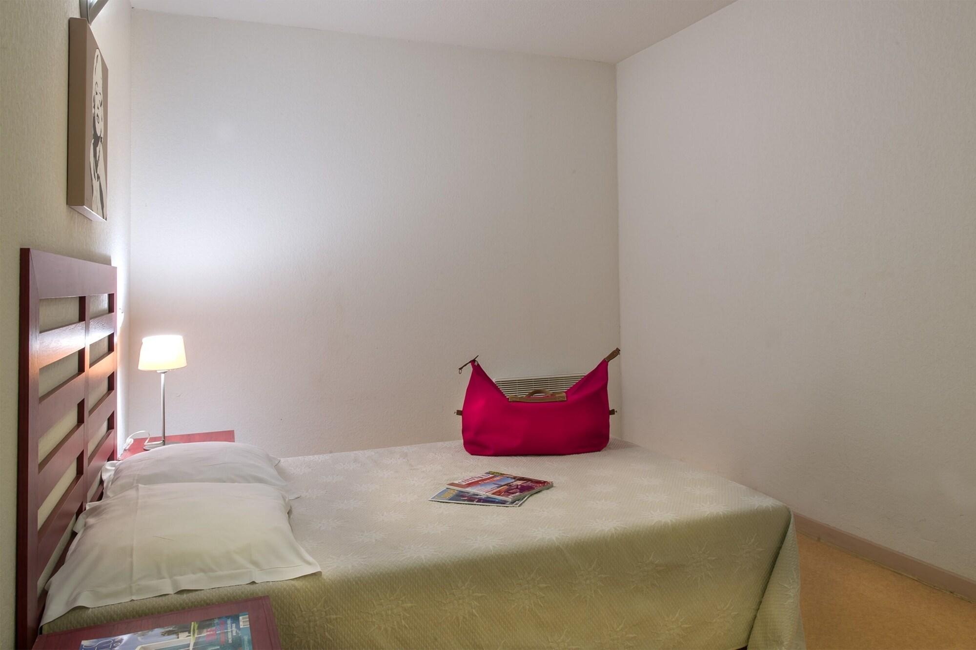 Vacanceole - Residence Le Saint Clair Agde Exterior photo