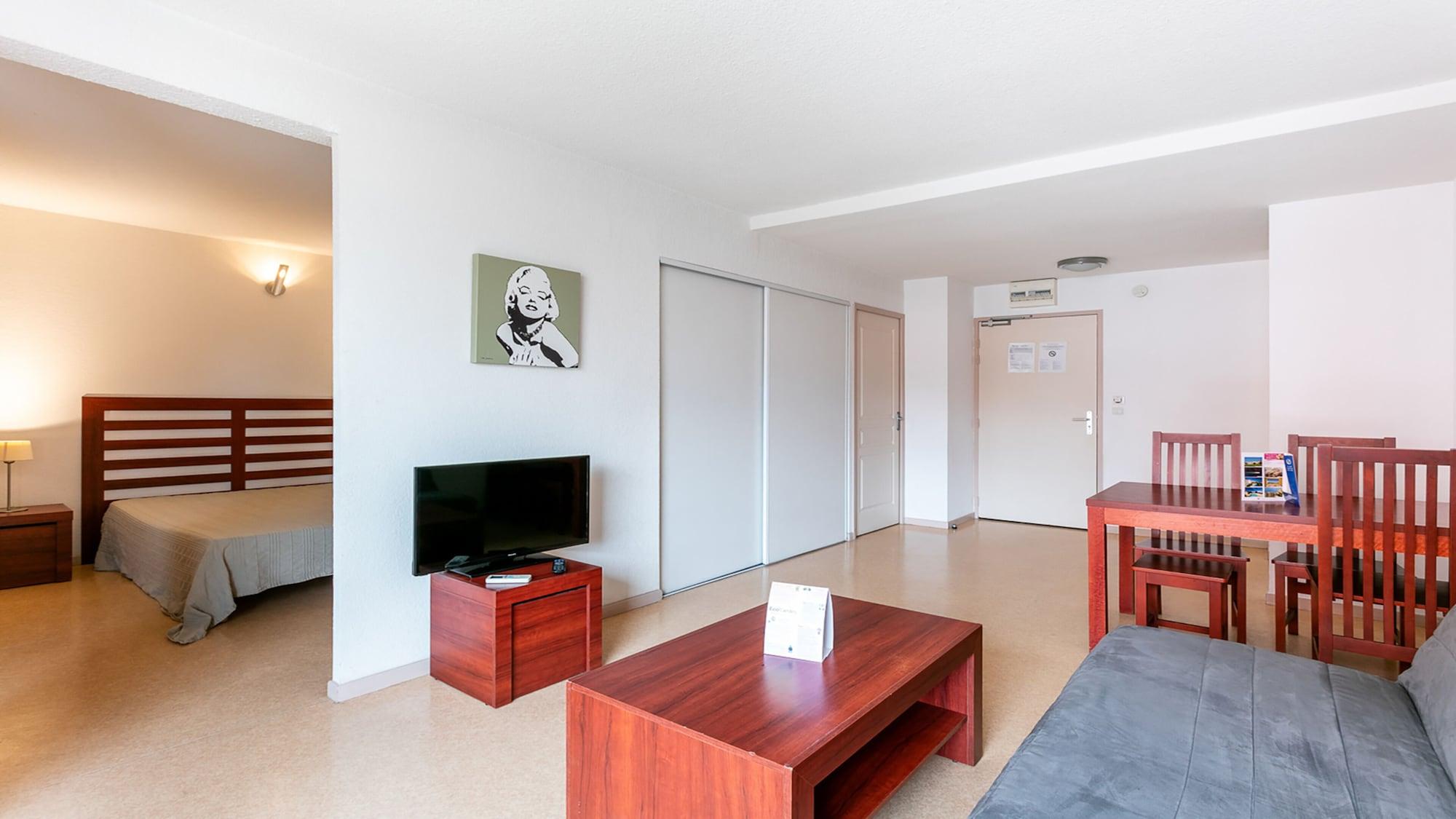 Vacanceole - Residence Le Saint Clair Agde Exterior photo